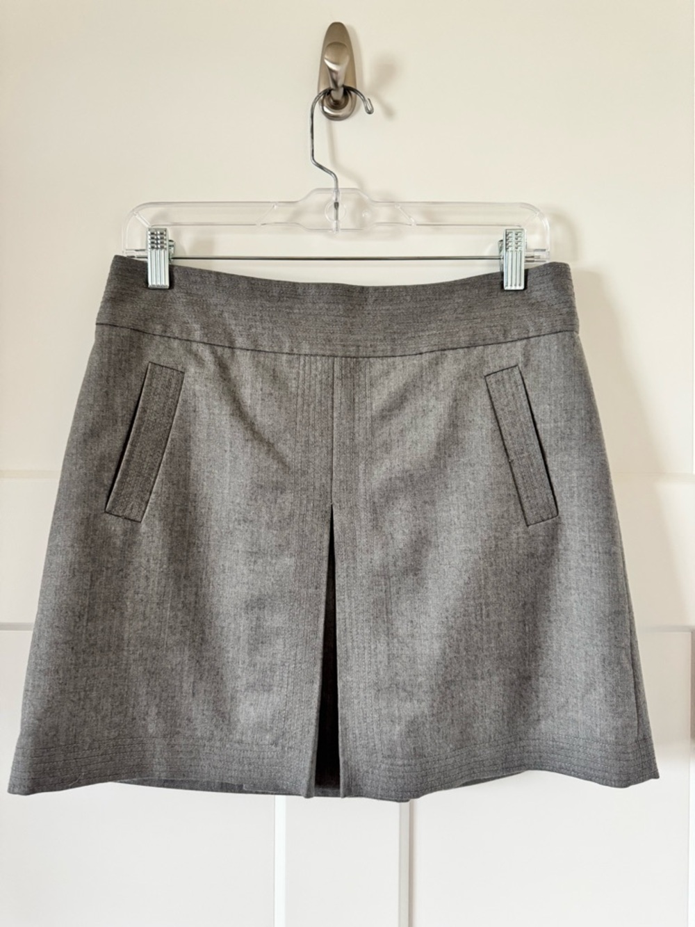 J. Crew Gray 100% Wool Mini Skirt Front Pleat Y2K Size 6